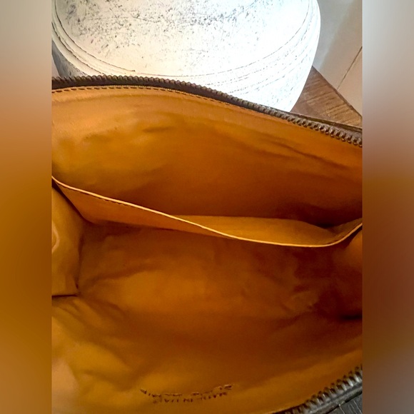 Celine Horse Carriage Vintage Clutch (with COA) - Picture 7 of 12